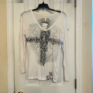 Ocasion Long Sleeve Graphic Tee